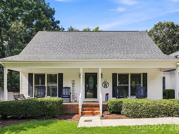 5th image of 110 Crystal Brook Dr