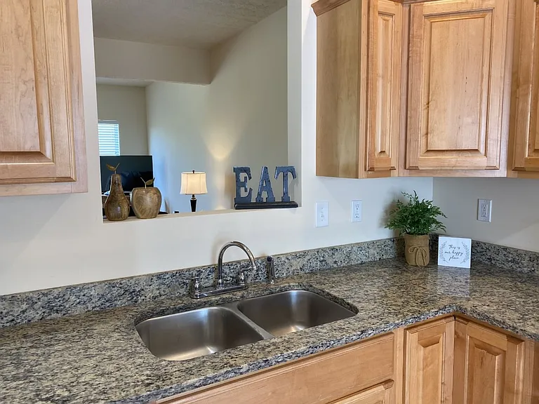 Eagle View Luxury Apartments — Photo 201