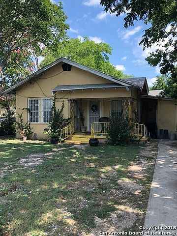 1st image of 907 Delgado St