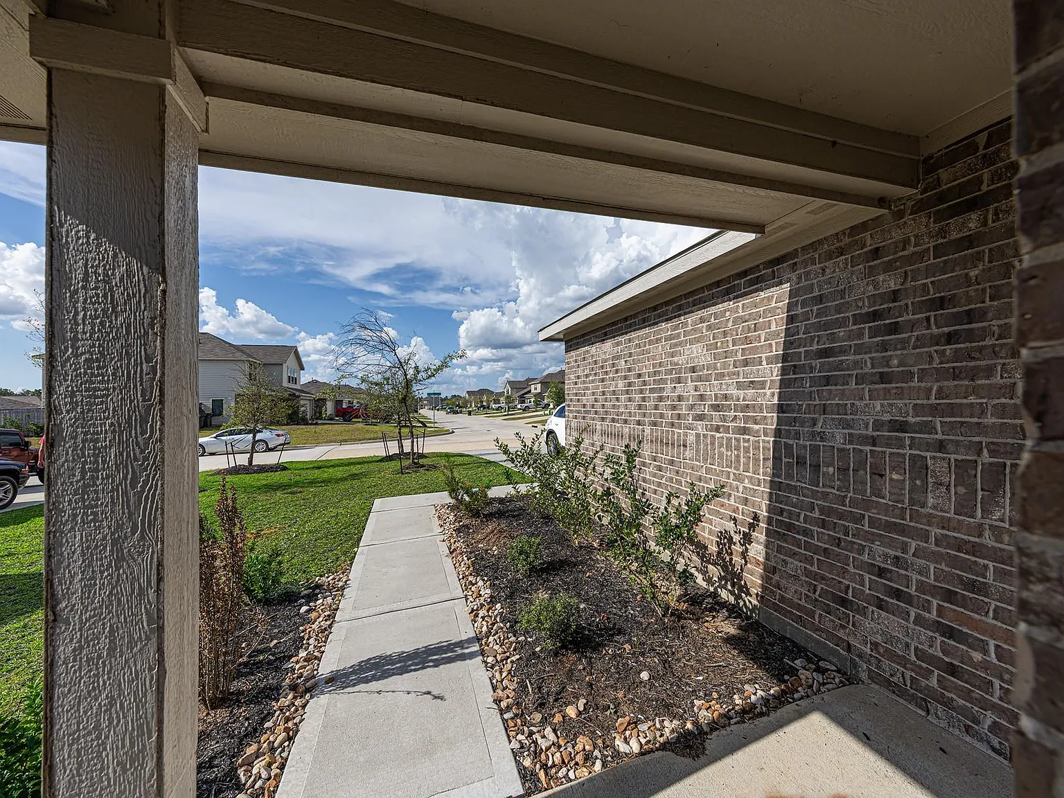 4 bed, 2.0 bath, 1690 sqft, $1,900 — Photo 4