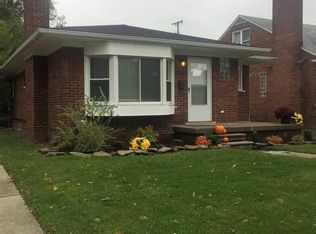 17409 Sprenger Ave, Eastpointe, MI 48021