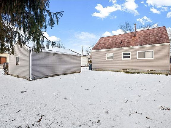 3rd image of 2944 Clearfield Ave