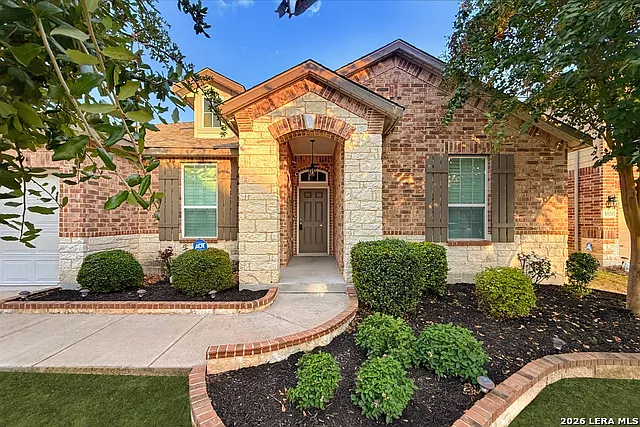 5 bed, 3.0 bath, 2707 sqft, $2,650 — Photo 3