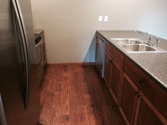 2nd image of 505 E Adams St APT 13