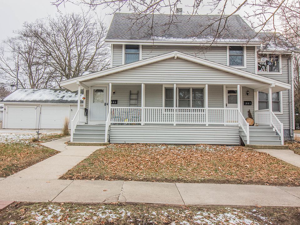 1st image of 201 E Laflin Ave #203