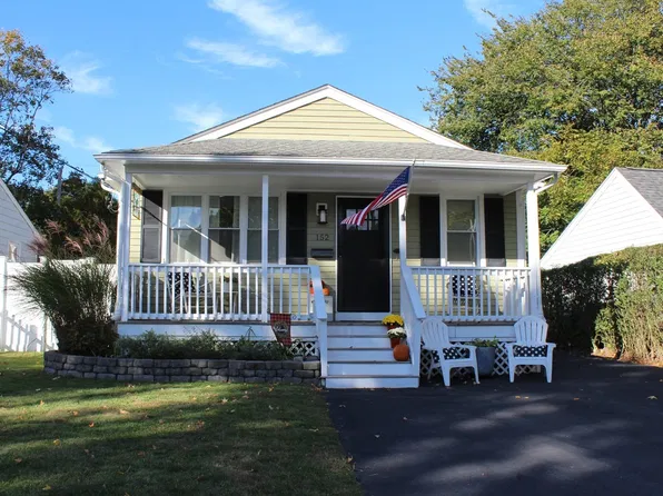 152 Foote St, Barrington, RI 02806