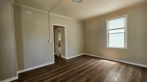 387-01 Blatchley Ave #1A Photo 1 387-01 Blatchley Ave #1A Photo 1