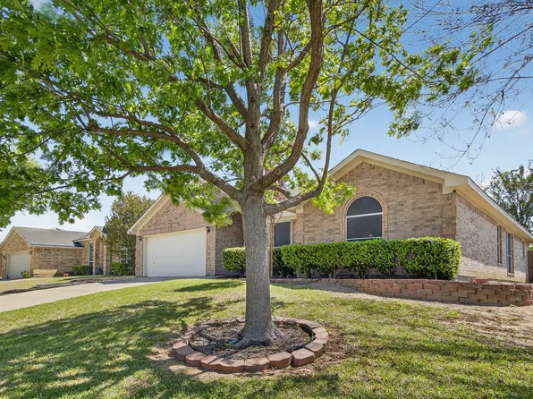 628 Dover Heights Trl, Mansfield, TX 76063