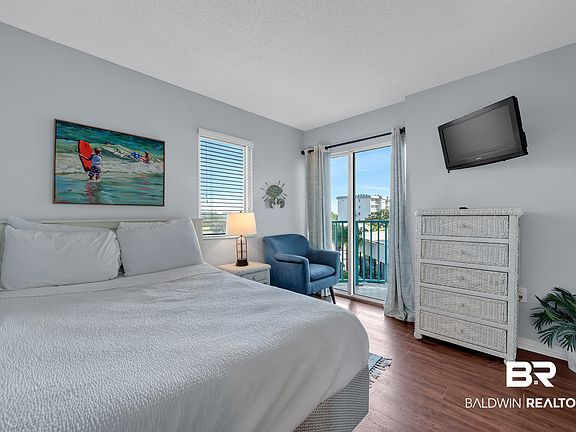 4th image of 645 Plantation Rd #6301