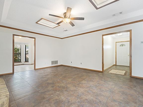 4th image of 2509 Silvermeadow Ln