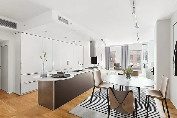 Sold by Compass | media 1