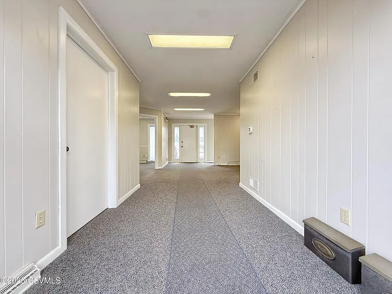 50 W Market St — Photo 11