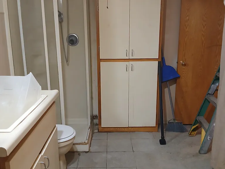 laundry/half bath