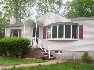 32 High Mountain Rd, Ringwood, NJ 07456
