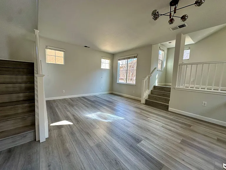 4226 Tobin Cir — Photo 4