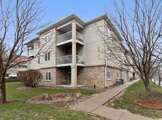 2901 Grand Ave APT 103, Des Moines, IA 50312
