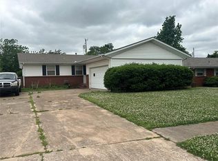 428 W Fairchild Dr, Midwest City, OK 73110