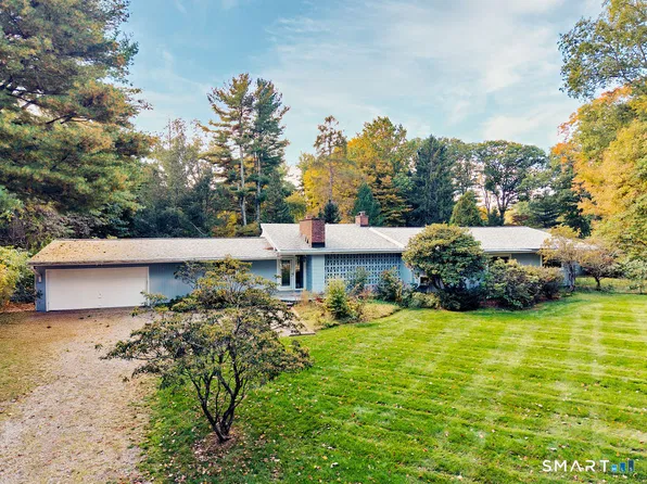 24 Saunders Lane, Ridgefield, CT 06877