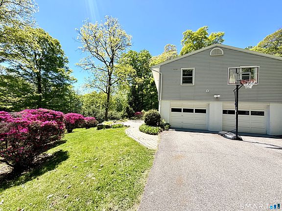 5th image of 137 Florida Hill Rd