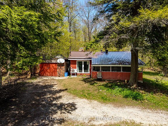 2nd image of 1840 Island Rd