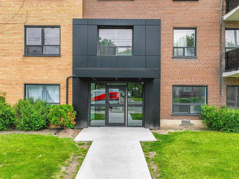 335 Melvin Ave — Photo 11