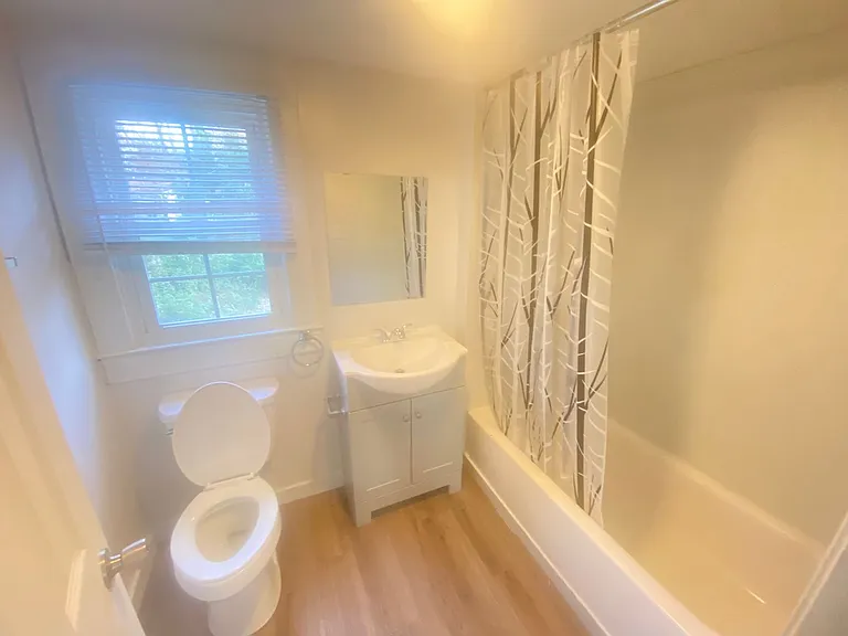 648 Wilson St — Photo 8