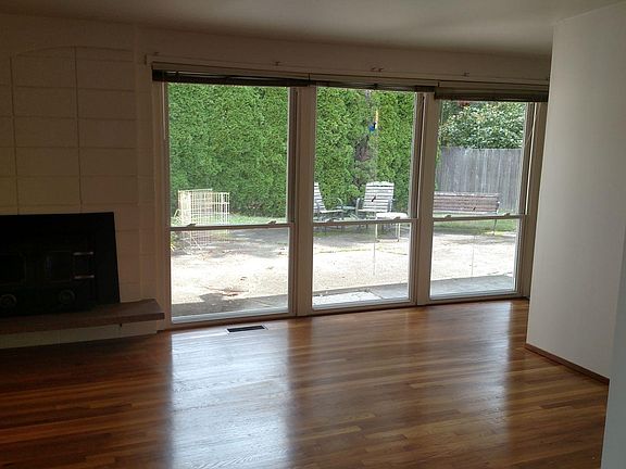 3rd image of 15505 SE 10th St