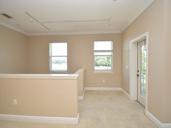 5th image of 190 Riverview Bnd S Unit 1024
