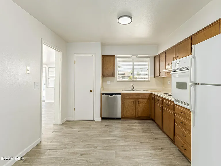 11014 W Cheryl Dr — Photo 14