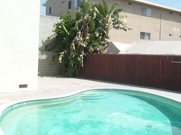 3rd image of 13614 Cordary Ave APT 7