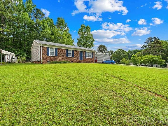 2nd image of 1812 Alpine Dr