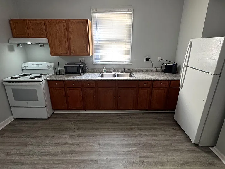 Harlan St — Photo 3