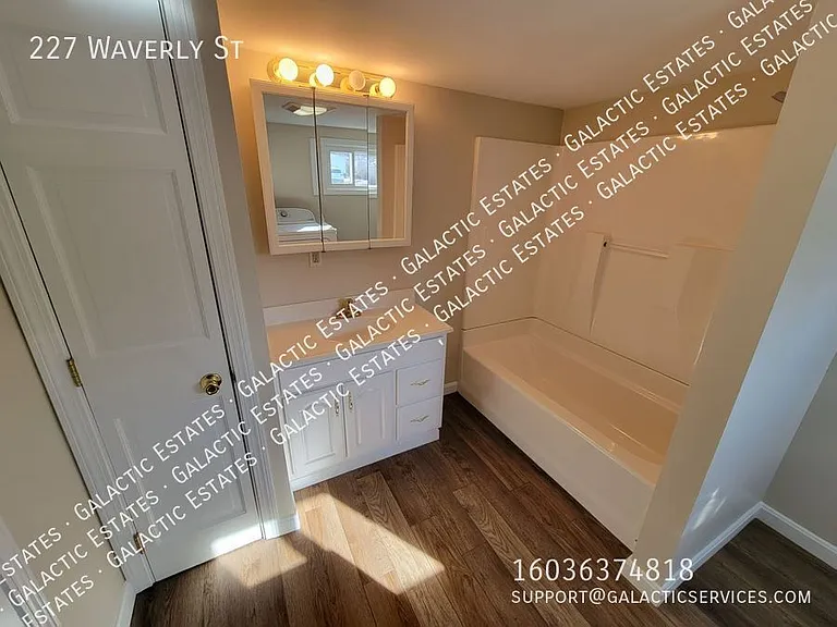 227 Waverly St — Photo 4