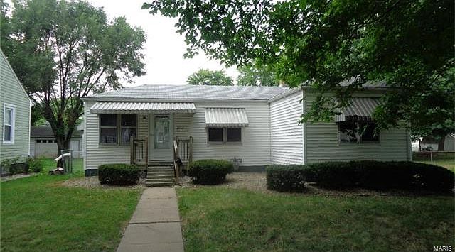 1st image of 2157 Woodlawn Ave