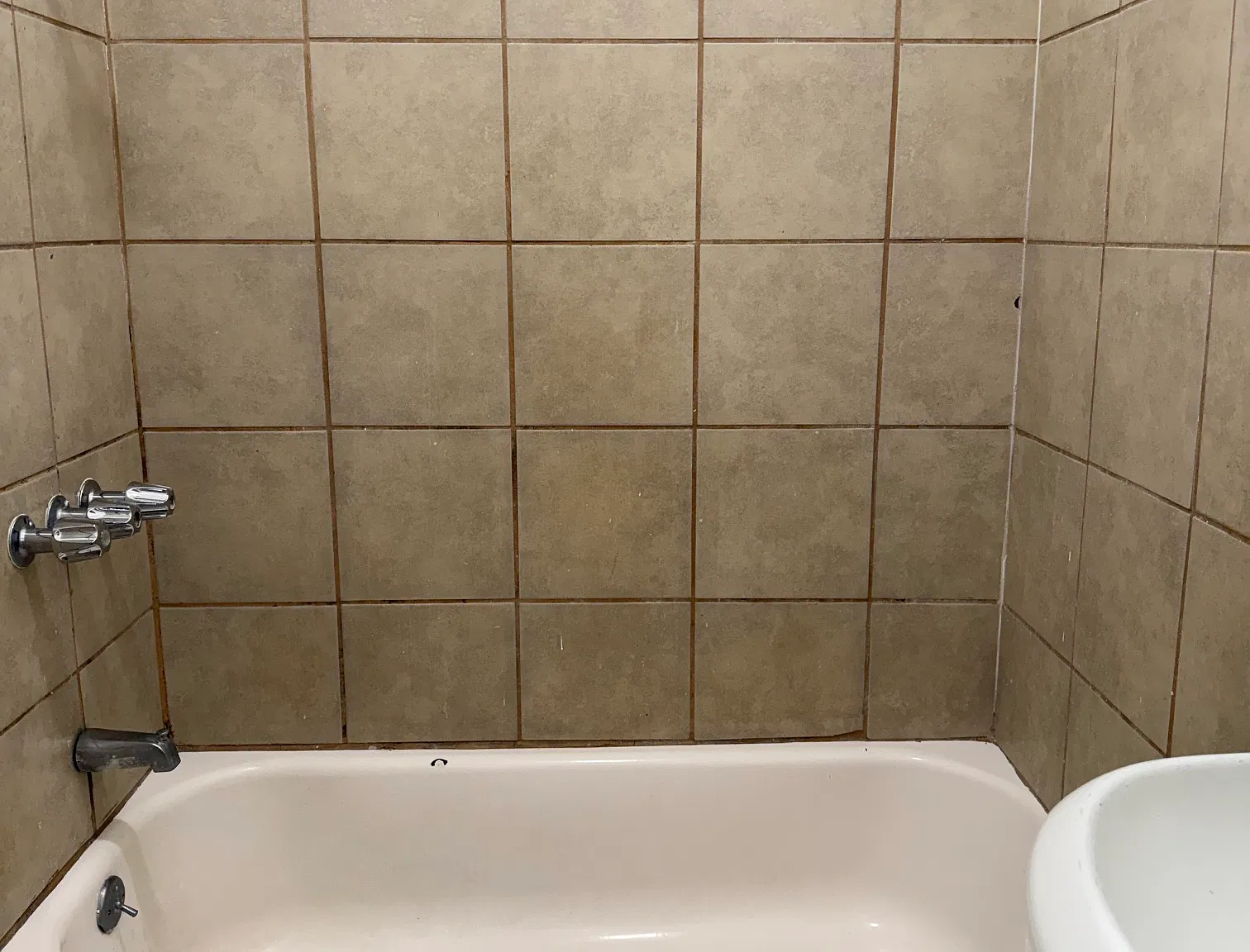Studio, $885 — Photo 2