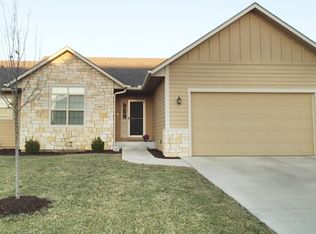 618 N Wren Dr, Lawrence, KS 66049