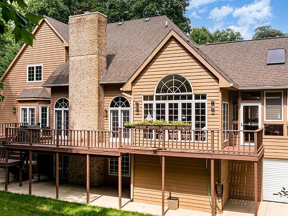 2nd image of 2506 Pebble Beach Dr