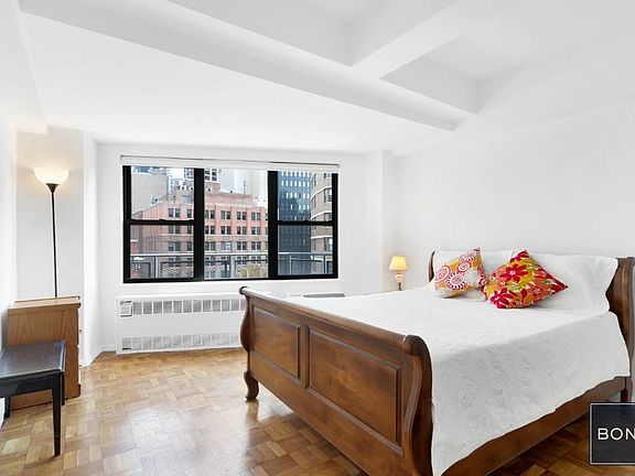 3rd image of 210 E 36th St APT 12G