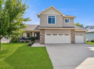4008 146th St, Urbandale, IA 50323