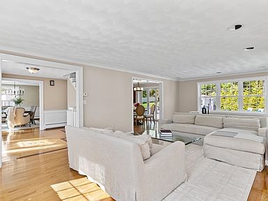 1 Landsdowne Ct, Lynnfield, MA 01940 | Zillow