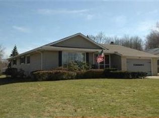 32999 Charmwood Oval, Solon, OH 44139