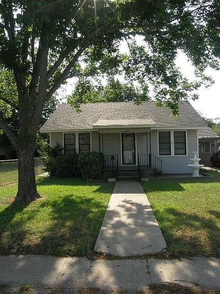 1st image of 805 N Davis St