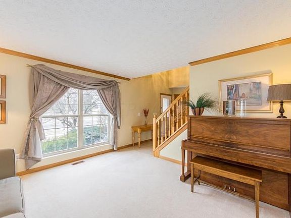 4th image of 4634 Schirtzinger Rd