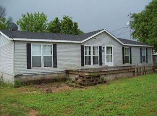 818 Apple St, Keyesport, IL 62253