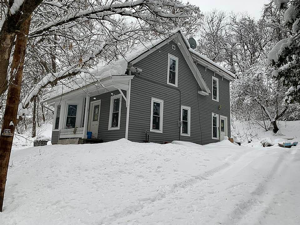 2nd image of 174 Merchant St