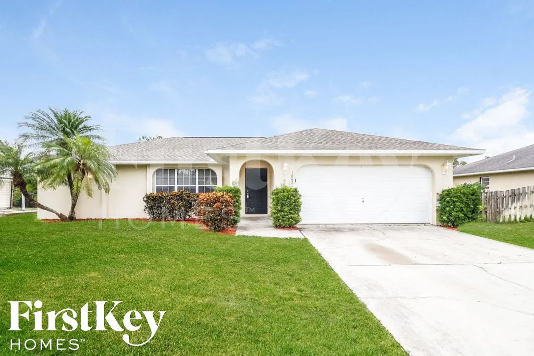 3 bed, 2.0 bath, 1397 sqft, $2,395 — Photo 1