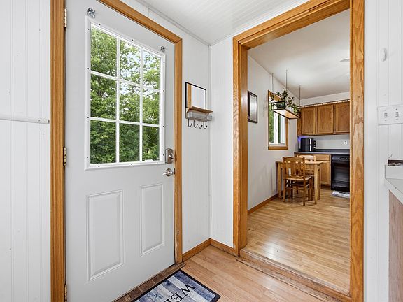 3rd image of 716 3rd St