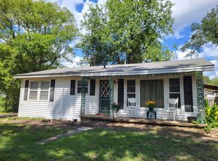 1609 Shell Camp Rd, Gladewater, TX 75647