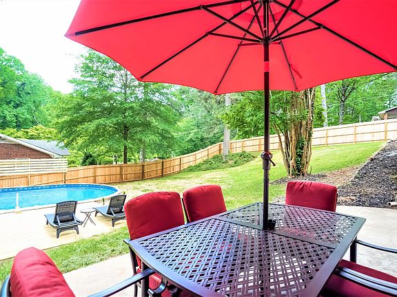 Backyard: Pool only open May - Sep, HotTub open all year long.