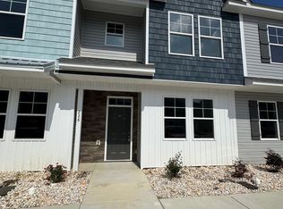 228 Sandy Cove Ln, Sneads Ferry, NC 28460